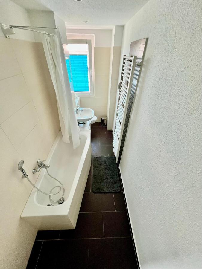 NEU: Queen-Size Bett im Zentrum: Gemütlich&hell Chemnitz Exterior foto